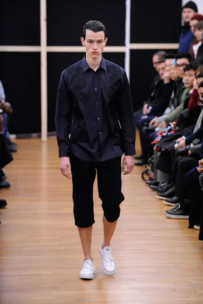Look 10